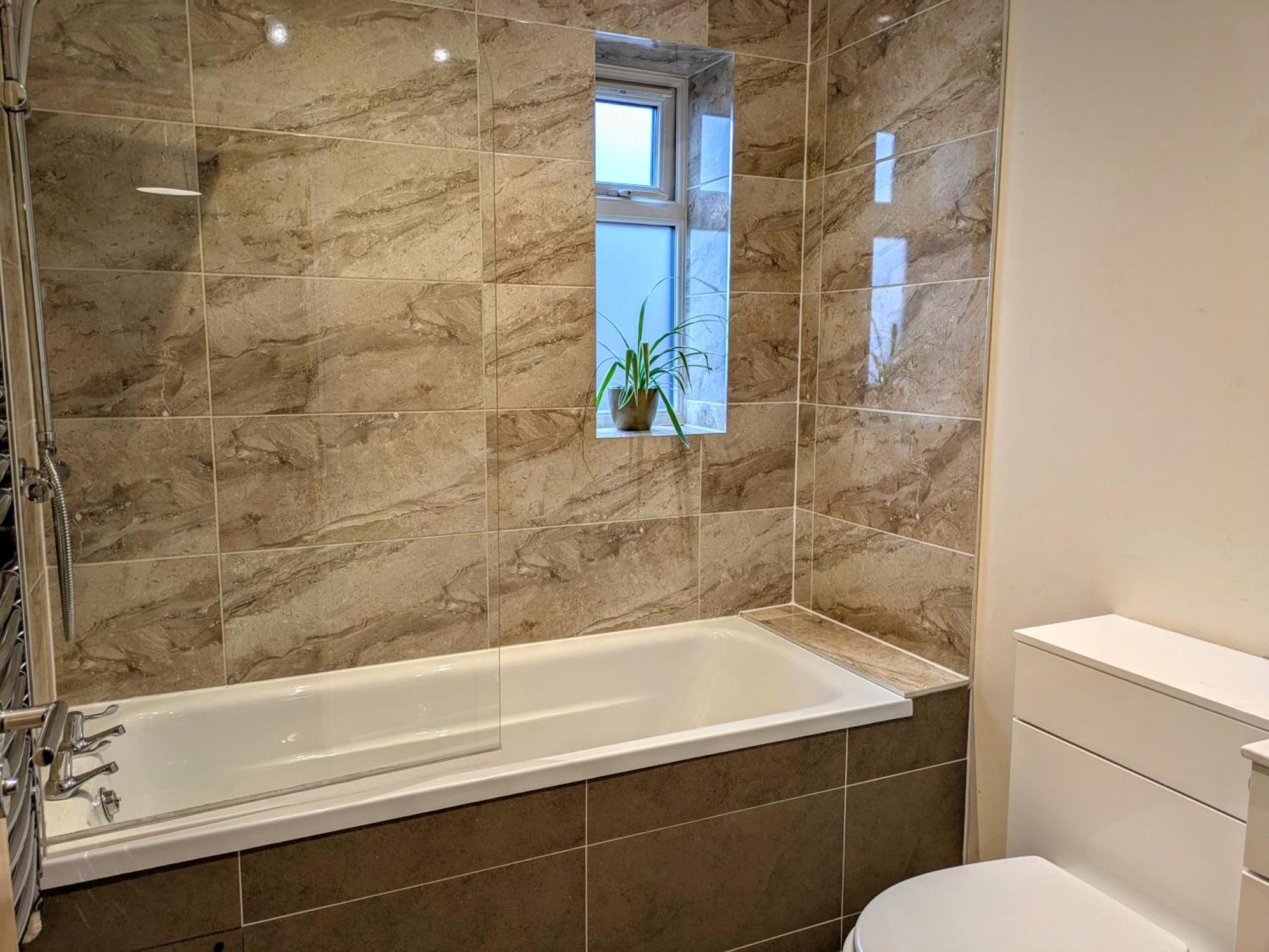 Tempting 4 Bed House * Телфорд
